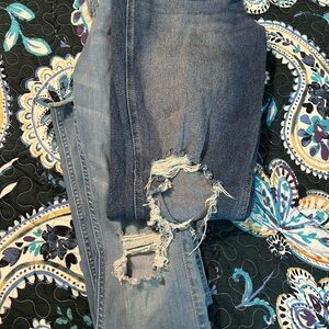 2 pairs of Hollister jeans! 7L